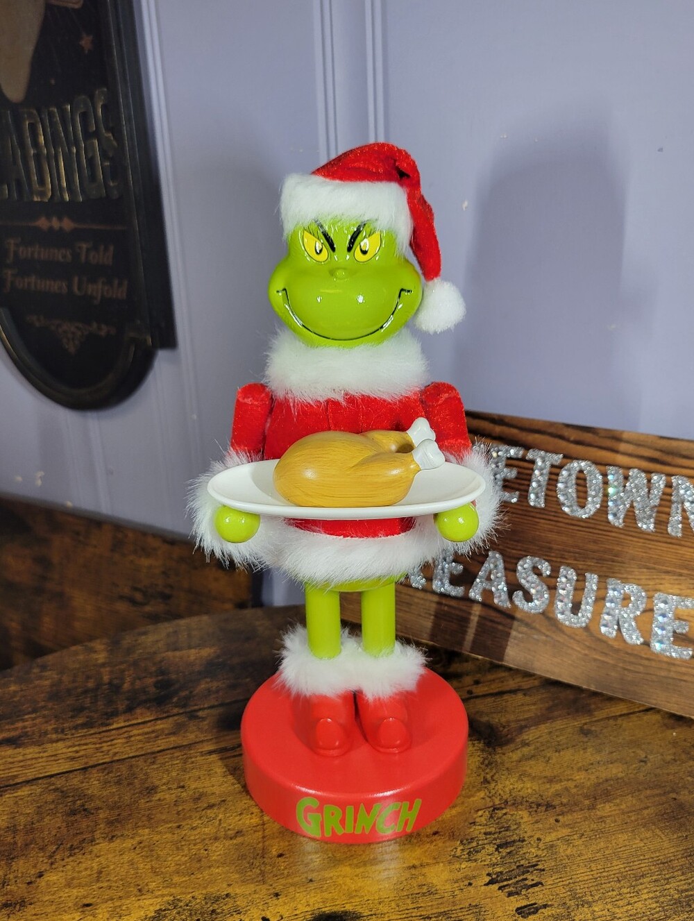 RUZ 11 inch wood grinch nutcracker with roastbeast Green and Red